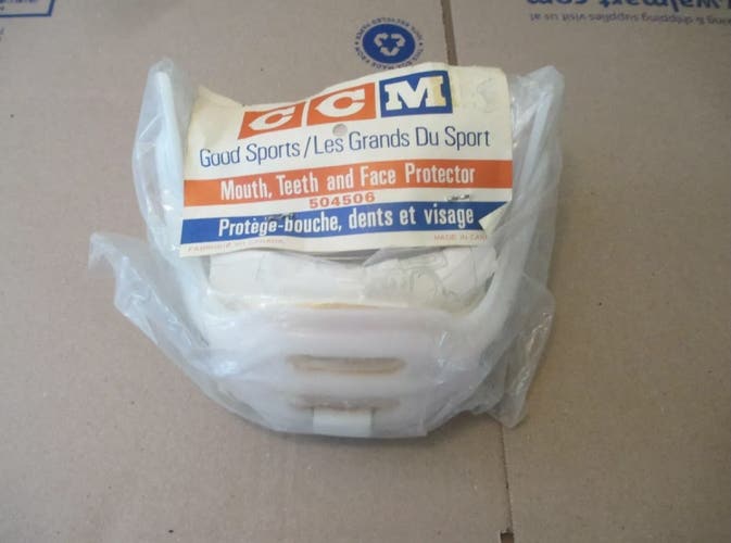 VINTAGE CCM HT2 HOCKEY JAW GUARD brand new very rare!!!