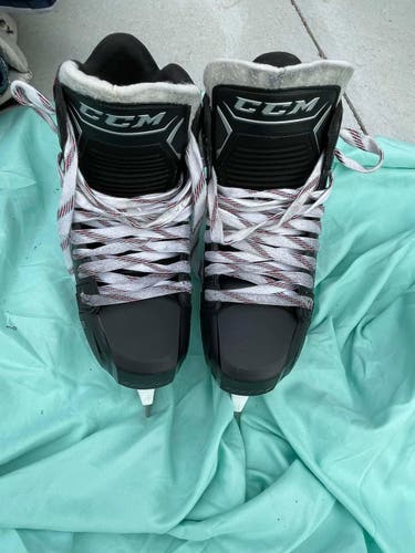 Goalie Skates Used CCM Jetspeed ft460 Regular Width Size 8.5