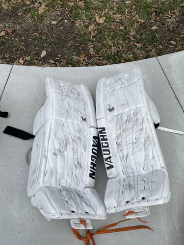 White Used 33" Vaughn Velocity V6 Goalie Leg Pads