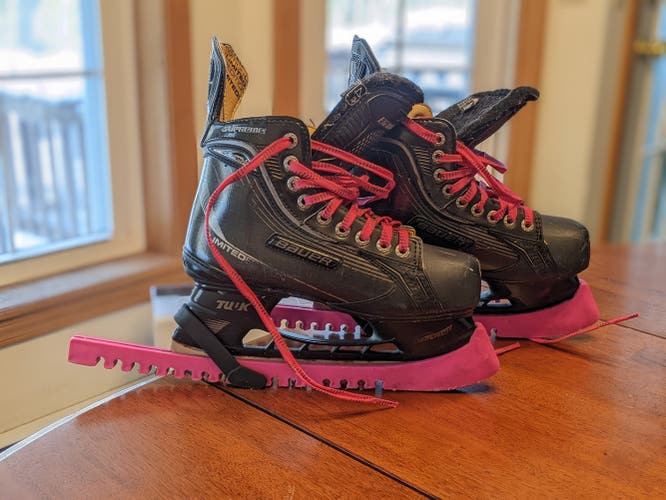 Hockey Skates Junior Used Bauer Supreme One100 Extra Wide Width Size 4