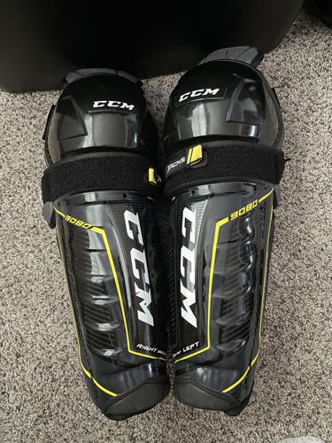 Shin Pads New Senior CCM Tacks 9080
