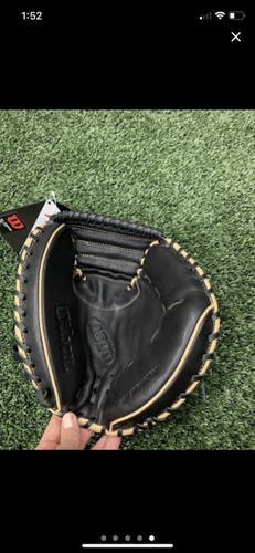 Wilson A500 youth catchers mitt - NWT