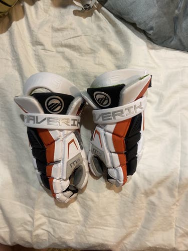 Maverick M5 gloves