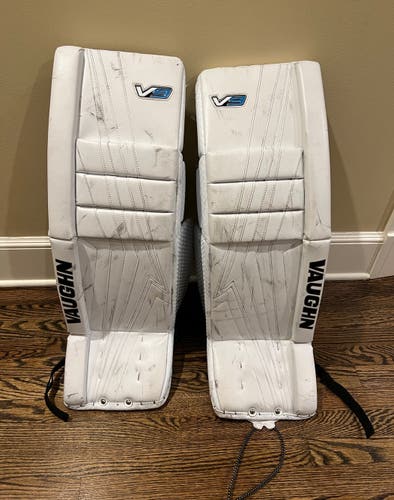 Intermediate 31" Vaughn Velocity V9 Goalie Pads