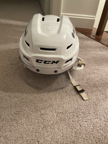 White Used Large CCM Resistance Helmet