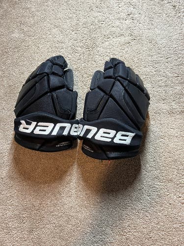 Bauer Hockey Gloves 13” 33cm