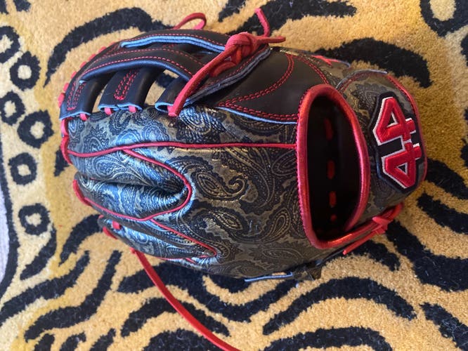 Never Used Custom 44 pro baseball glove