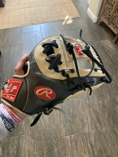 Black High School/College Infield 11.5" Heart of the Hide Baseball Glove