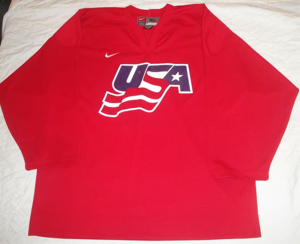 TEAM USA NIKE PRACTICE JERSEY SIZE XL RED