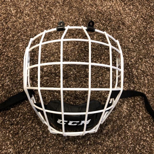 New Senior Medium CCM FM580 Full Cage White