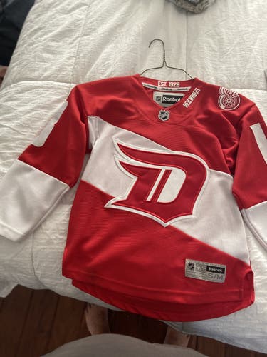 Red Unisex Small / Medium Reebok Jersey