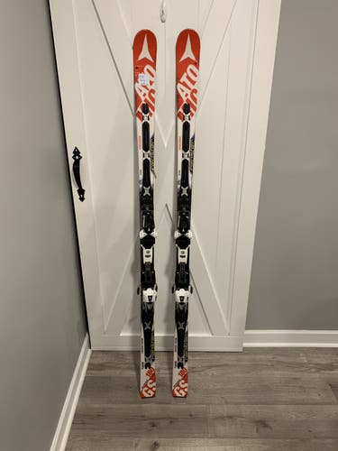 Skis Used Atomic Racing Redster FIS GS With Bindings