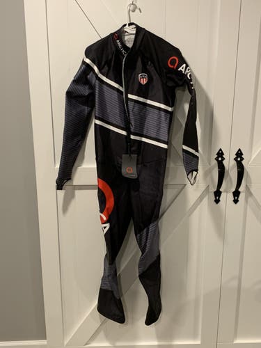 Ski Suit Men's New Large 2019 Arctica