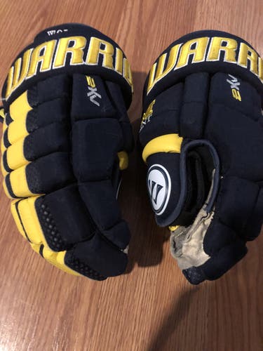 Blue Senior Warrior 14" Dynasty AX2 Gloves