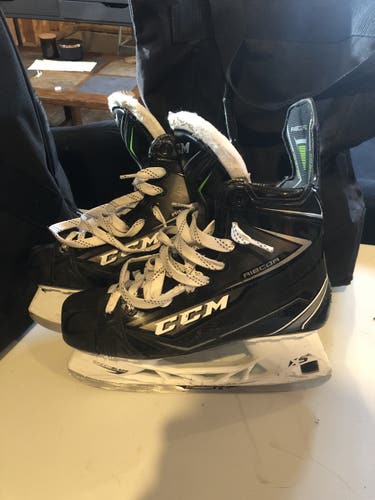 Senior CCM Extra Wide Width Size 7.5 RibCor 78K Hockey Skates