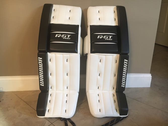 New Senior 32" + 1.5  Warrior Ritual GT Pro Pro Stock with knee pads