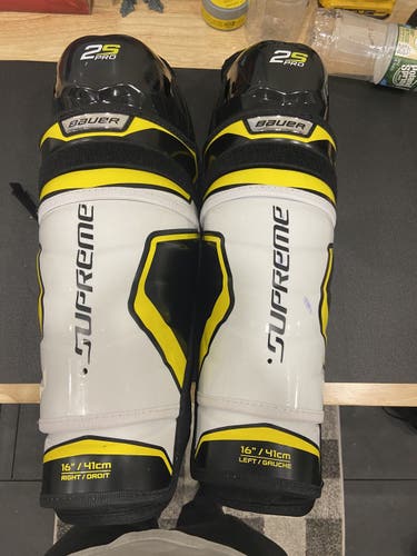 Senior Bauer Supreme 2S Pro Shin Pads