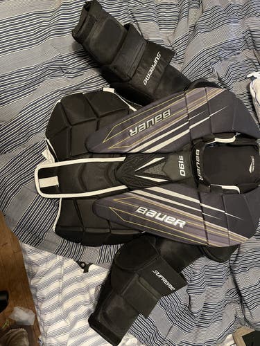 Senior XL Bauer Pro Stock Supreme S190 Goalie Chest Protector