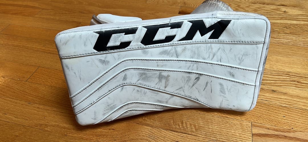 White Used Regular Revolution 597 Goalie Blocker