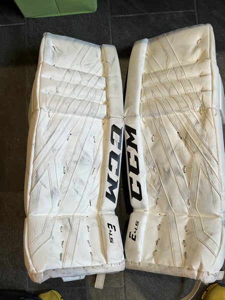 White Goalie Leg Pads Used Junior 28+1" CCM Extreme Flex E4.5