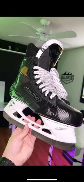 Senior Bauer Wide Width Size 8 Supreme 3S Pro Hockey Skates