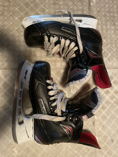 Junior Bauer Size 6 Vapor X400 Hockey Skates (LIKE NEW)
