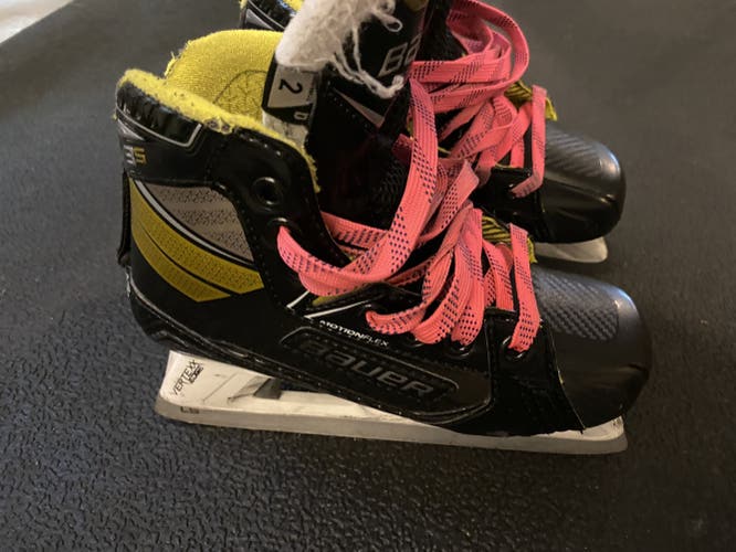 Used Bauer Regular Width Size 2 Supreme 3s Hockey Goalie Skates