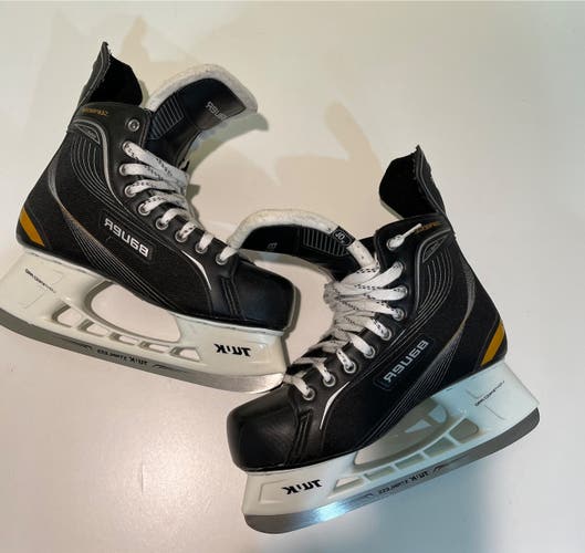 Senior Bauer  Size 10 Supreme One20 Hockey Skates