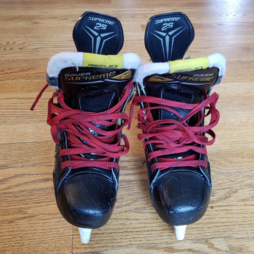 Hockey Skates Junior Used Bauer Supreme 2S Regular Width Size 1.5