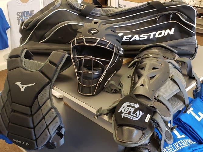 Mizuno Samurai Catcher's Set and rolling Easton Catcher’s Bag