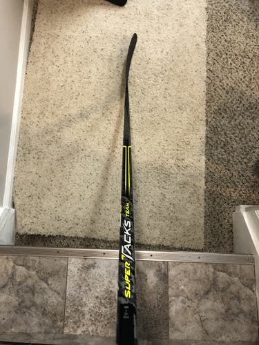 NEW LH CCM Super Tacks Team Stick Senior P29 70 Flex
