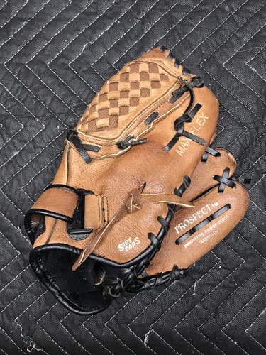 Mizuno Right Hand Throw 11" Prospect Baseball Glove
