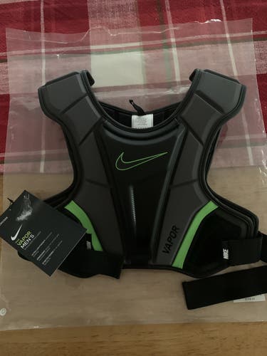 Nike Vapor 2.0 men’s lacrosse shoulder pads