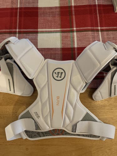 New Medium Warrior Burn Hitman Shoulder Pads