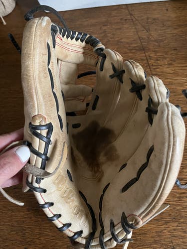 Brown Baseball Glove Used High School/College Wilson Right Hand Throw Infield A2000 11.5"