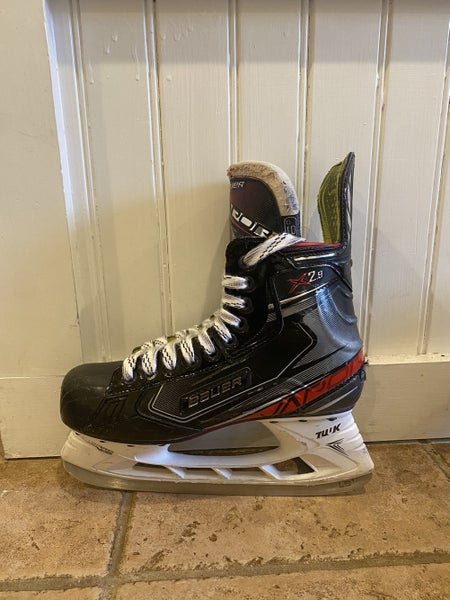 Junior Bauer Regular Width  Size 6 Vapor Hockey Skates