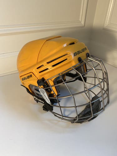 Yellow Used Medium Bauer  7500 Helmet