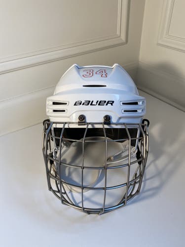 White Used Large Bauer Pro Stock Re-Akt 75 Helmet