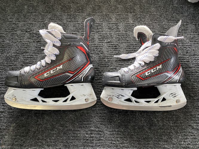 Hockey Skates Junior Used CCM JetSpeed FT360 Regular Width Size 2.5