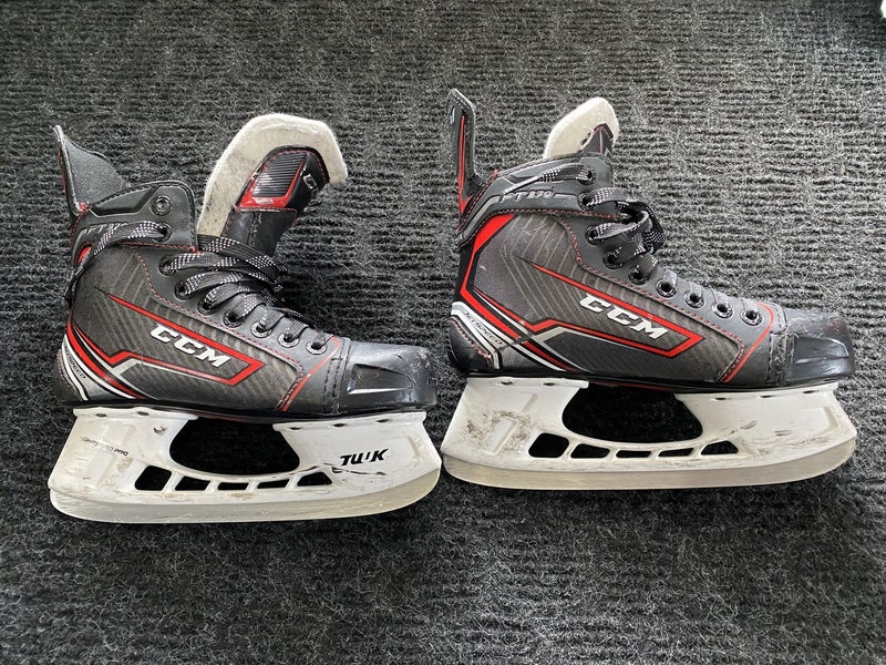 Hockey Skates Junior Used CCM JetSpeed FT370 Regular Width Size 3.5