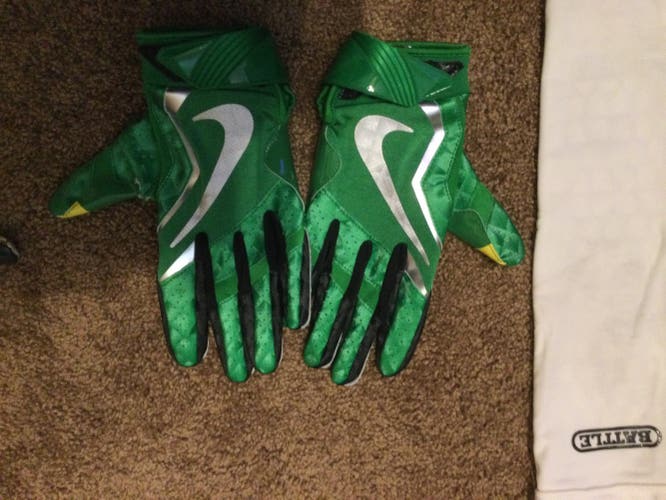 Gloves Used Nike Nike Vapor Knit-Oregon Football Team Issued Medium