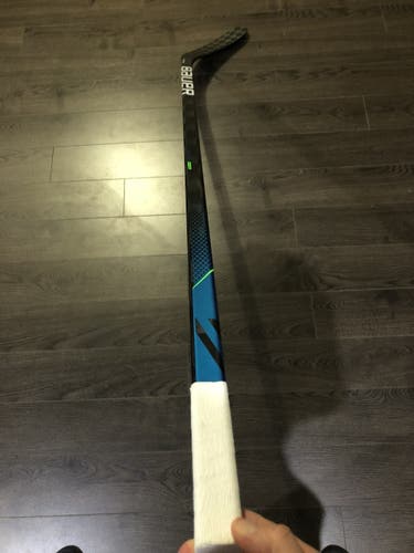 Senior Right Handed Mid Pattern  Nexus Geo Hockey Stick