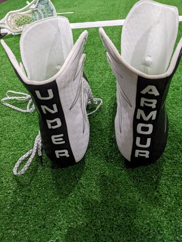 White Adult New Men's Size 12 (Women's 13) Molded Cleats Under Armour Low Cut Highlight