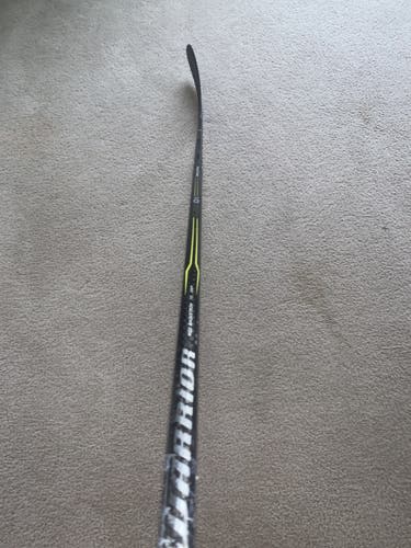 Senior Right Handed Heel Pattern  Alpha QX Hockey Stick