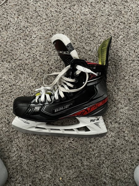 Hockey Skates Senior Used Bauer Vapor X2.9 Regular Width Size 9