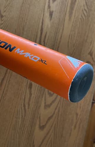 Orange Mako - Super Hot and in great condition (-10) 19 oz 29" Mako Bat