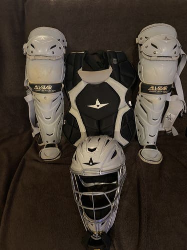 Youth All Star System 7 Catcher's Set