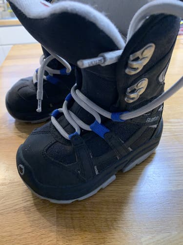 Snowboard Boots Used Kid's Burton Moto 11c