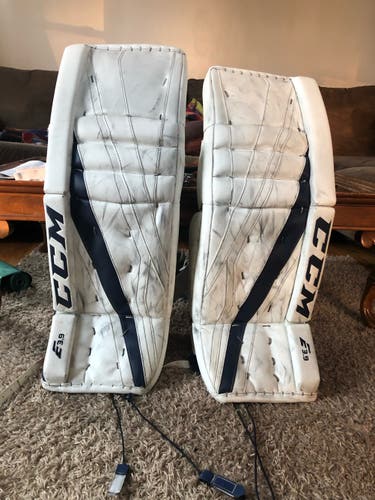 White Goalie Leg Pads Used Senior 33"+1" CCM Extreme Flex E3.9