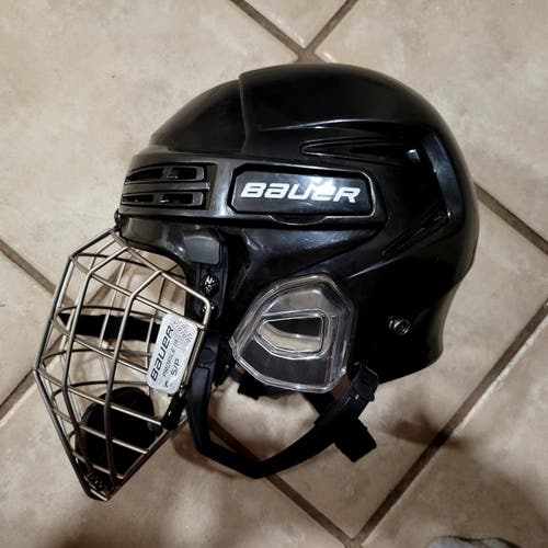Helmet Used Small Bauer Re-Akt 75